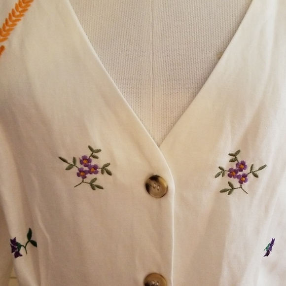 TOPSHOP WHITE TOP WITH FLOWERS SZ 12US NEW - Picture 8 of 8